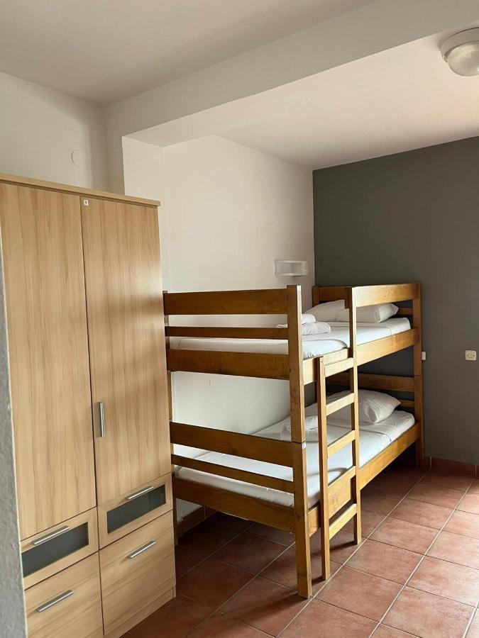 Moon Rocks Hostel Novalja Eksteriør bilde