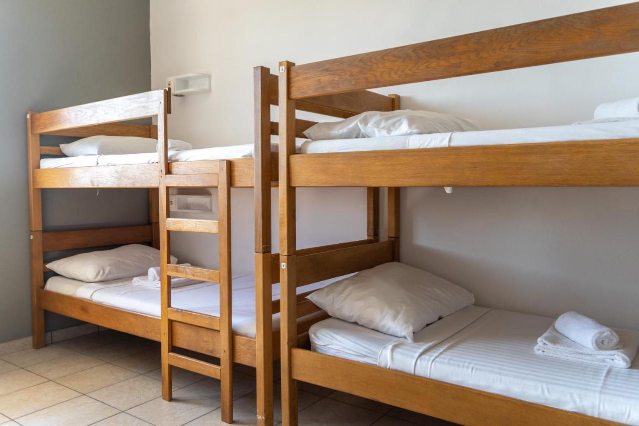 Moon Rocks Hostel Novalja Eksteriør bilde